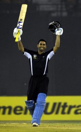 Dinesh Karthik's first List A century helped India Blue clinch the Challenger Trophy in Ahmedabad © ESPNcricinfo Ltd