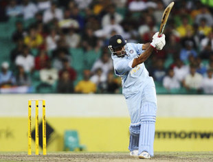 India Blue's Robin Uthappa was named Player of the Tournament as they beat India Red by eight wickets in the final of the NKP Salve Challenger Trophy © Getty Images