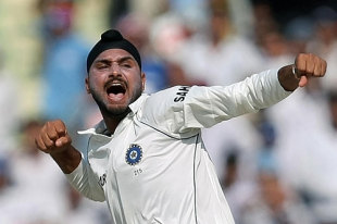 Harbhajan Singh ended with six wickets in the match as Rest of India beat Delhi by 187 runs in the Irani Cup final at Vadodara © AFP